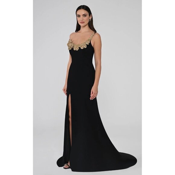 Alfabeta One-Shoulder Crepe Gown with Embellished Neckline Size 6 Retails $1,150 - Picture 3 of 7